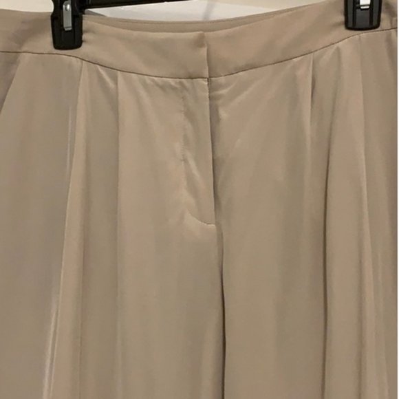 Club Monaco Pleated Pants in 100% silk light grey - sz 10 - Picture 1 of 6